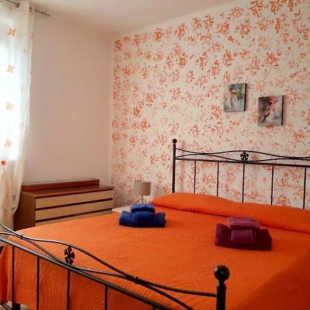 Apartment With 2 Bedrooms In Budoni With Enclosed Garden 400 M From The Beach Apartament *