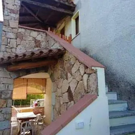 Apartment With 2 Bedrooms In Budoni With Enclosed Garden 400 M From The Beach * Budoni